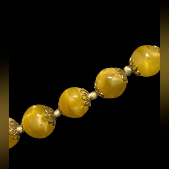 Vintage 24” Amber Colour Graduated Bead Necklace - Picture 4 of 10